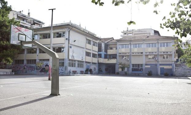 Alldaynews.gr Θεσσαλονίκη: Άθλιες τουαλέτες σε δημοτικό σχολείο – Σε αποχή προχώρησαν οι μαθητές (pics)