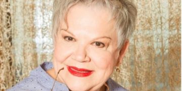 Alldaynews.gr “Κεραυνοβολήθηκα”! Όσα λέει η Τένια Μακρή για την περιπέτεια του Ανδρέα Μικρούτσικου