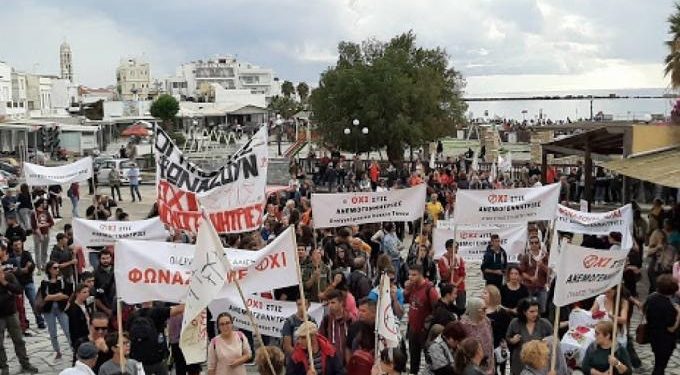 Ένταση στην Τήνο: Τα ΜΑΤ μεταβαίνουν στο νησί για την τήρηση της τάξης