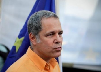 Παραλήρημα Τζήμερου κατά εκπαιδευτικών για Ν. Τεμπονέρα: Αγράμματοι, σταλίνες και τεμπελχανάδες