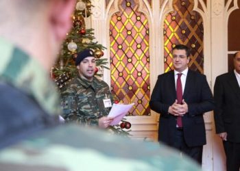 Τα μαζεύει και ζητά συγγνώμη ο Τζιτζικώστας για τις σεξιστικές αναφορές προς τις υπαλλήλους της Περιφέρειας