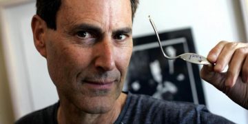 Τελικά ο Γιούρι Γκέλερ ήταν… κατάσκοπος!