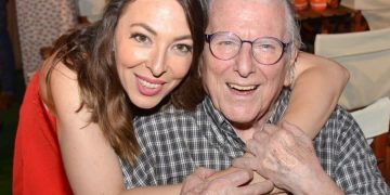 Alldaynews.gr Ο Κώστας Βουτσάς έκλεισε τα … – “Θα ζήσω ως τα 110”, λέει (vid)