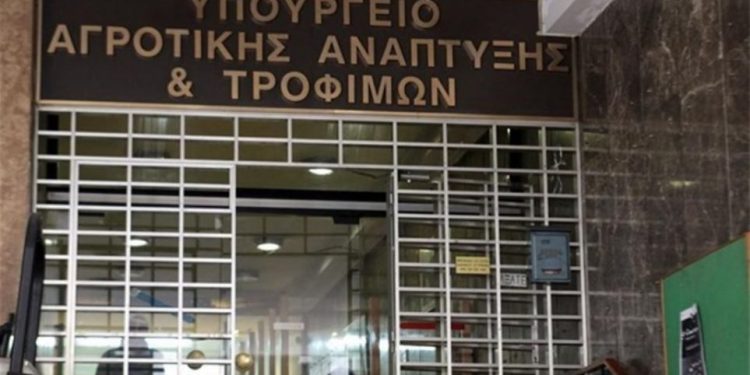 Alldaynews.gr Επιβεβαιώνουν και κατηγορούν την πρώην υφυπουργό “πηγές” του Υπουργείου τα 12.000 για την Βασιλόπιτα – Φιέστες με τα λεφτά σας