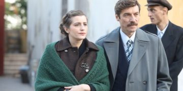 Alldaynews.gr Πανικός απόψε στις «Άγριες Μέλισσες»: Ο Κυπραίος κάνει πρόταση γάμου στην Ελένη