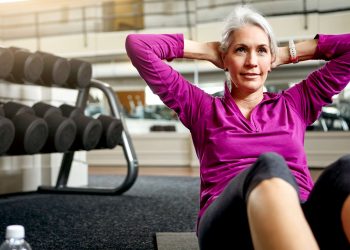 Τρεις αποτελεσματικοί τρόποι για δυνατά οστά χωρίς οστεοπόρωση