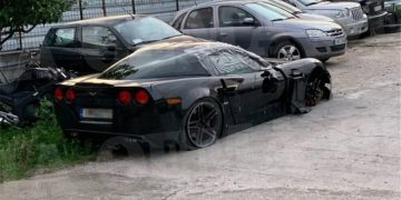 Alldaynews.gr Γλυφάδα: Αυτή είναι η Corvette που χτύπησε και εγκατέλειψε τον 25χρονο