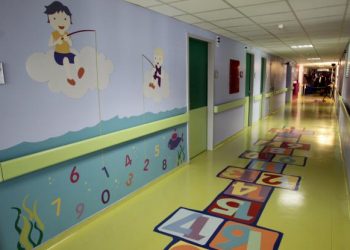 Οικογενειακό δράμα με τα τρία ανήλικα αδερφάκια στον Βόλο – Συνελήφθη η μητέρα τους