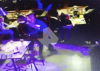 Νεαρή πνίγηκε σε διαγωνισμό: Έβαλε τρία κομμάτια γλυκό στο στόμα της (pic, vid)