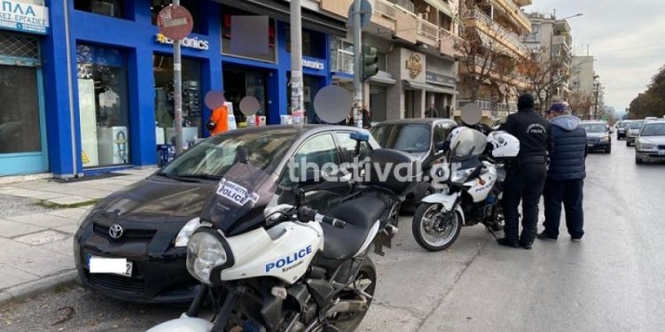 Alldaynews.gr 11 αθίγγανοι έδειραν τρεις νεαρούς επειδή έκαναν παρατήρηση σε φίλο τους (pics)