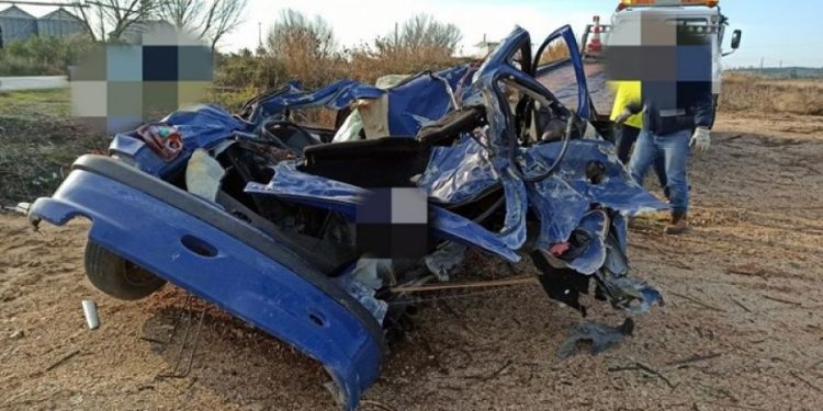 Φρικτό τροχαίο με έναν νεκρό – Σοκάρουν οι εικόνες από το διαλυμένο αυτοκίνητο (pics)