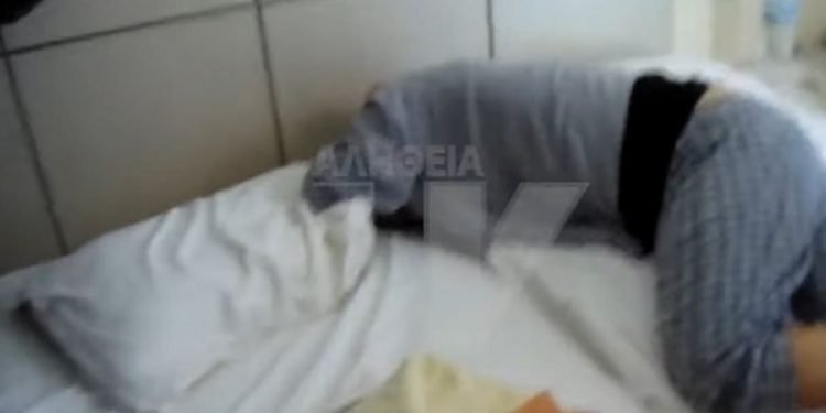 Χίος: VIDEO – σοκ από το “ντου” κατοίκων στο ξενοδοχείο που έμεναν αστυνομικοί