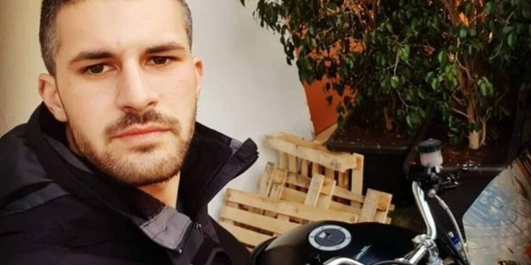 Alldaynews.gr Θρήνος για τον 25χρονο Νάσο-Ασυνείδητος τον παρέσυρε και τον εγκατέλειψε στην παραλιακή