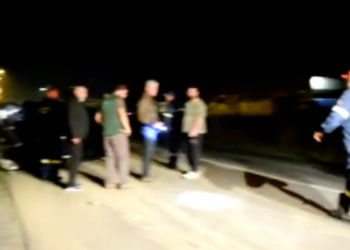 Κινηματογραφικό τροχαίο στην Ημαθία. Οδηγός καρφώθηκε σε γεωργικό ελκυστήρα