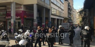 Άγριο Έγκλημα! Αλλοδαποί τον ΕΣΦΑΞΑΝ στο Κέντρο της Αθήνας[Σκληρές Εικόνες]