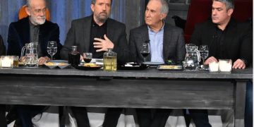 Alldaynews.gr Νέα γκάφα εκθέτει τον Σπύρο Παπαδόπουλο! Το αφιέρωμα στη Βίκυ Μοσχολιού και οι καλεσμένοι που ενόχλησαν τις κόρες της!