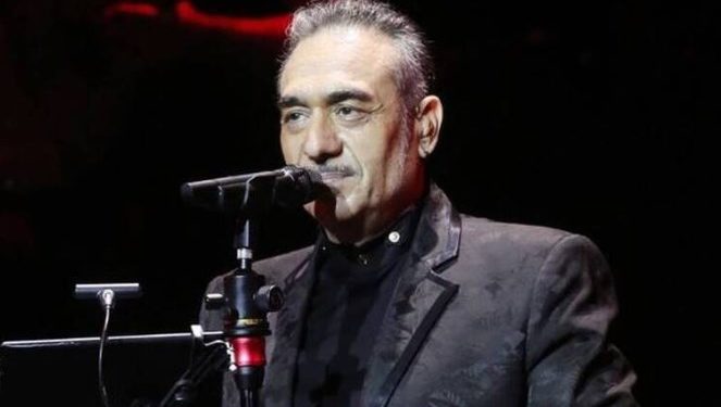 Alldaynews.gr Νότης Σφακιανάκης: Έφαγα πολύ κοκορέτσι 40 λεπτά πριν, πως να τραγουδήσω;