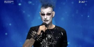 Alldaynews.gr Βασίλης Παπαδογεωργόπουλος- Αυτός είναι ο καλλιτέχνης με το πριόνι στην Ηλιούπολη