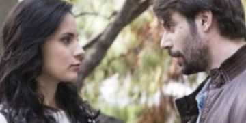 Alldaynews.gr Το Καφέ της Χαράς: Αυτός είναι ο σέξι παπάς που θα σκανδαλίσει το Κολοκοτρωνίτσι