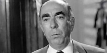 Alldaynews.gr Διονύσης Παπαγιαννόπουλος: Φωτογραφία ΣΟΚ Νεκρός μέσα στο σπίτι του