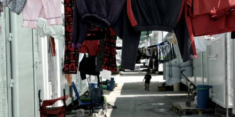 Συμπλοκή στο κέντρο φιλοξενίας του Σκαραμαγκά – Ένας νεκρός και ένας τραυματίας