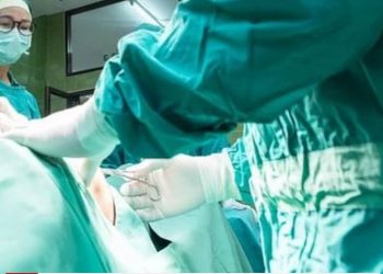 Τα έχασαν οι γιατροί: Δείτε τι έβγαλαν από τις ωοθήκες 30χρονης