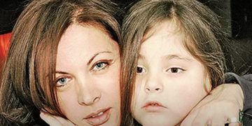 Alldaynews.gr «Ο μπάσταρδος ο γιος σου πότε θα πεθάνει; Εύχομαι να ψοφήσει»! Στη Δίωξη Ηλεκτρονικού Εγκλήματος η Νένα Χρονοπούλου