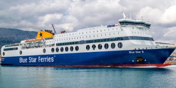 Alldaynews.gr Έκτακτο: Επιβάτης του Blue Star 2 φέρεται να έπεσε στην θάλασσα