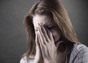 Ελληνίδα μάνα συγκλονίζει: “Δεν μπορώ να δεχτώ ότι ο γιος μου είναι ερωτευμένος με έναν άντρα”