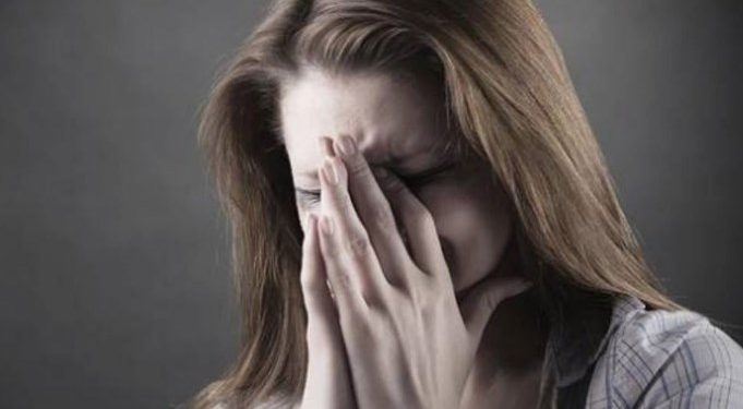 Alldaynews.gr Ελληνίδα μάνα συγκλονίζει: “Δεν μπορώ να δεχτώ ότι ο γιος μου είναι ερωτευμένος με έναν άντρα”