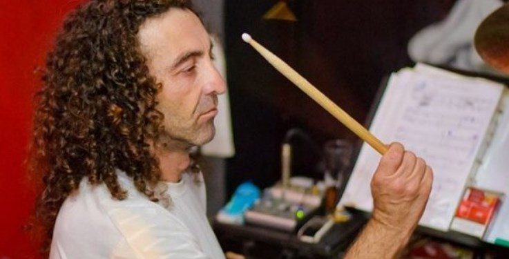 Alldaynews.gr Νεκρός ο γνωστός ντράμερ Κώστας Χαμπίπης