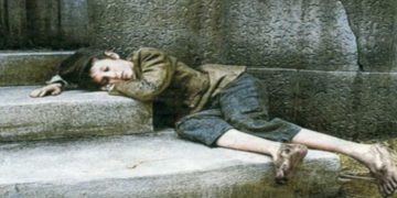 Alldaynews.gr Αληθινή Ιστορία: Ένα Φτωχό Αγόρι Χτύπησε Μια Πόρτα Για Να Γυρέψει Φαγητό