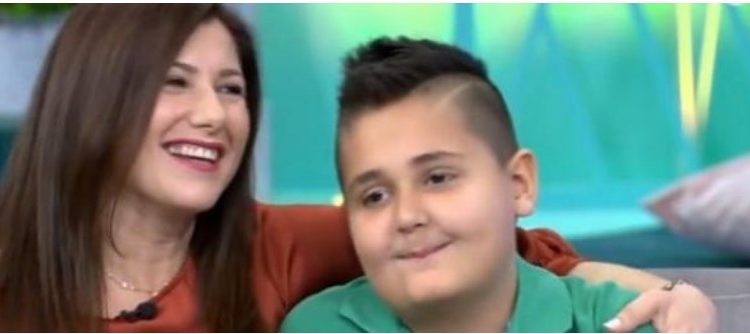 Alldaynews.gr Ηλεία: Έδωσε ζωή σε 10χρονο και το έχει σαν παιδί της!