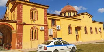 Λάρισα: Αυτός ήταν ο ιερέας που βρέθηκε απαγχονισμένος στον γυναικωνίτη[Φωτογραφίες]