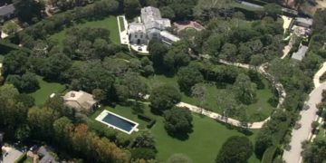 Αυτό είναι το νέο “σπιτάκι” του Μπέζου!![photo]