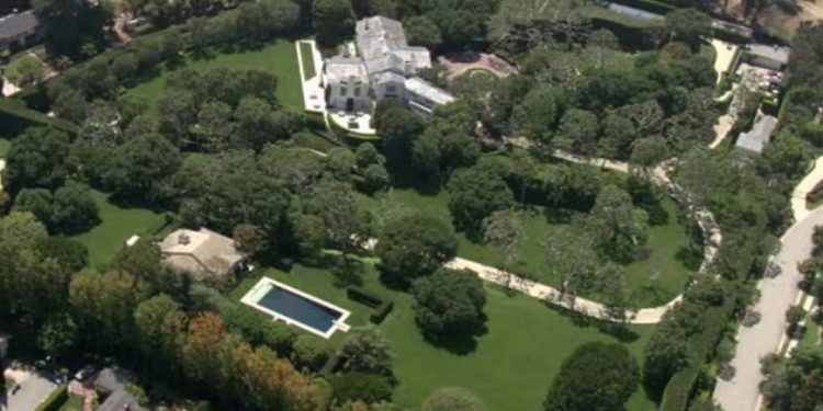 Αυτό είναι το νέο “σπιτάκι” του Μπέζου!![photo]