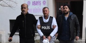 Σκότωσε με 9 σφαίρες στην μέση του δρόμου την πρώην σύζυγο του, αλλά δεν το θυμάται