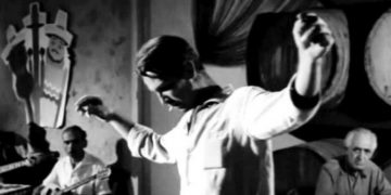 Alldaynews.gr Γιατί οι γυναίκες δεν πρέπει να χορεύουν ζεϊμπέκικο – Ο βαρύς θρήνος του μοναχικού αυτού χορού