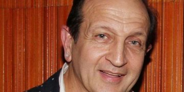 Alldaynews.gr Ξέσπασε ο Μπιμπίλας κατά όσων ρωτούν για την υγεία των Βουτσά – Καραγιάννη