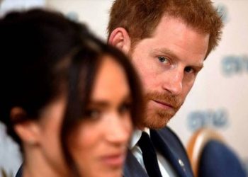 «Μαχαιριά στην καρδιά» της Βασίλισσας – Δείτε πώς βγήκαν Μέγκαν και Χάρι[photos]