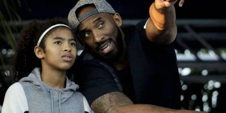 Alldaynews.gr LIVE: H «κηδεία» του Κόμπι Μπράιαντ και της κόρης του – Σπαρακτικές σκηνές