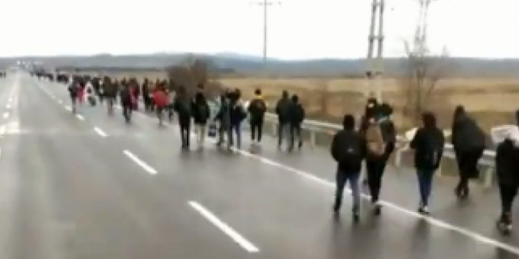 Συμβαίνει Τώρα: Nέα επίθεση από τα Ύψαλα Τουρκίας στους Κήπους του Έβρου ετοιμάζουν οι Τούρκοι με αλλοδαπούς[vdeo]