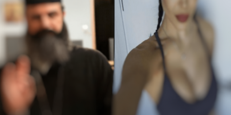 Alldaynews.gr Αγρίνιο. Παπαδιά έπιασε στα πράσα τον παπά με την περιπτερού