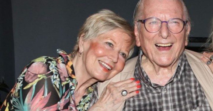 Alldaynews.gr Ανατριχιαστικές αποκαλύψεις για την Έρρικα Μπρόγιερ και τον Κώστα Βουτσά στις τελευταίες της στιγμές!