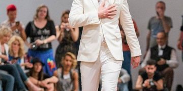 Alldaynews.gr Συγκλονίζει η ανάρτηση του Ερωτόκριτου για τον θάνατο του 11χρονου γιου του από λευχαιμία (pics)