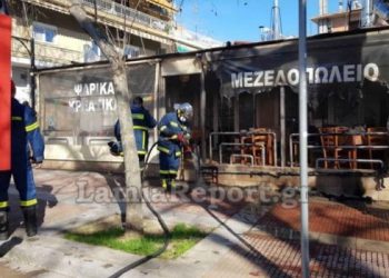 Ήταν τύφλα και δεν του έβαλε να πιει- Τον κατέβασε από τη μηχανή να μην σκοτωθεί- Κι αυτός έβαλε φωτιά το μαγαζί! (pics, video)