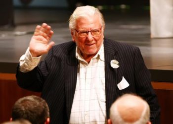 Πέθανε ο αγαπημένος ηθοποιός Κώστας Βουτσάς