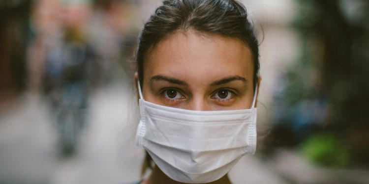 Alldaynews.gr Θεσσαλονίκη: Εξαντλήθηκαν οι χειρουργικές μάσκες – «Αδικαιολόγητος πανικός»