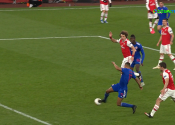 Πρόκριση Ολυμπιακού μέσα στο Λονδίνο στο τελευταίο λεπτό της παράτασης! Δείτε το γκολ που ξέρανε τους Άγγλους