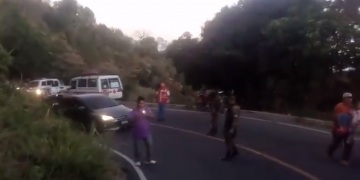 Alldaynews.gr Απόλυτη Φρίκη: Λεωφορείο έπεσε σε χαράδρα – 11 νεκροί και 23 τραυματίες (vids)